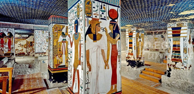nefertari tomb valley of queens