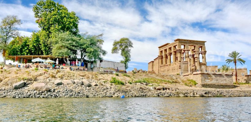 philae temple isis island