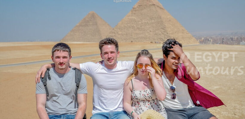 pyramids tour from the airport